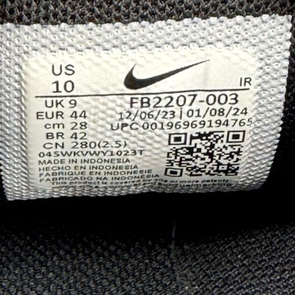 Nike Revolution 7 Shoes Mens Size 10 Black Red White Running Sneakers FB2207-003 - Picture 9 of 10